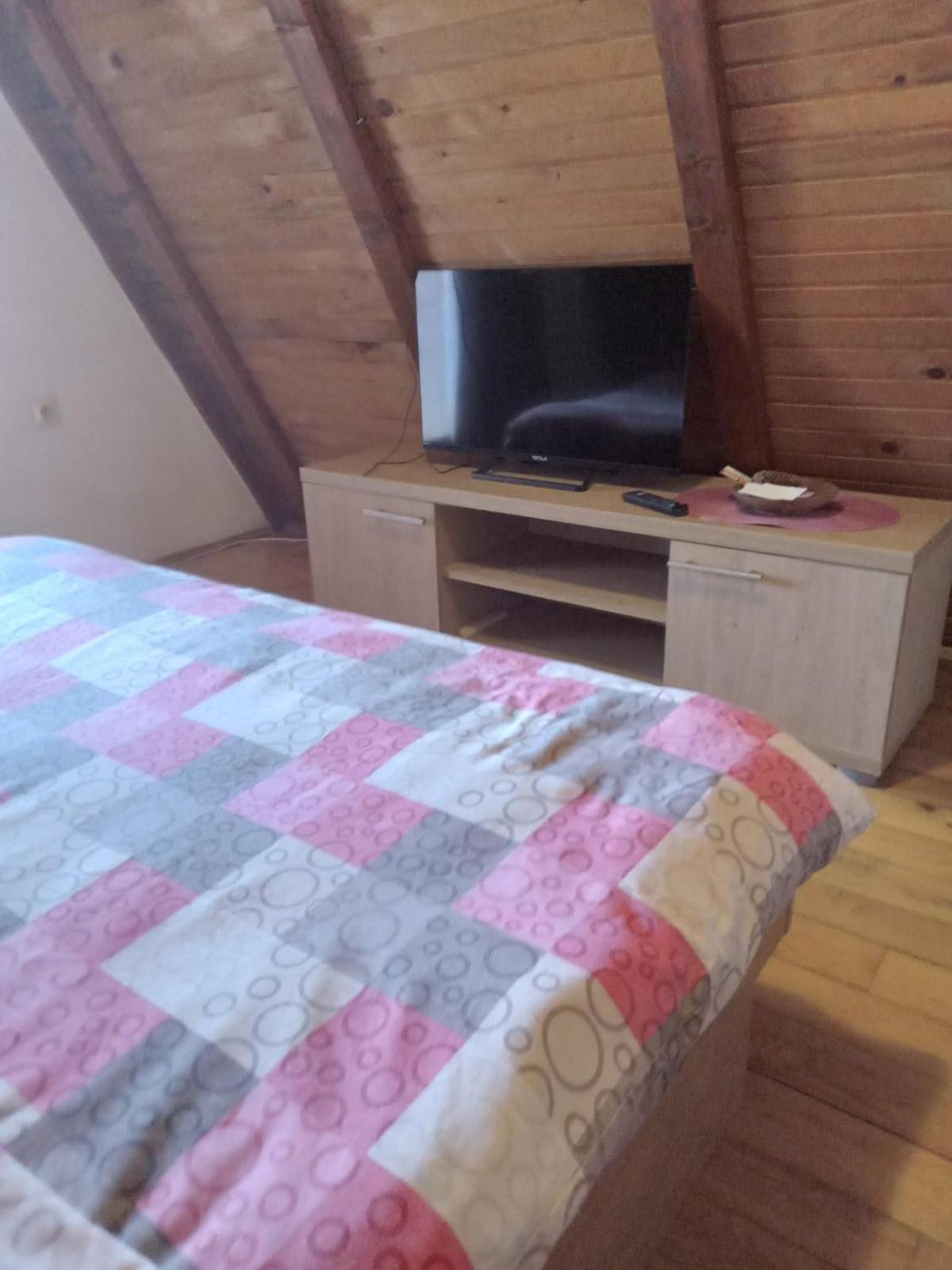 Planinska Kuca Dusan Mitrovac Kültér fotó